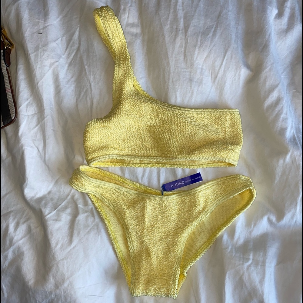 Never been worn Bond-eye bikini